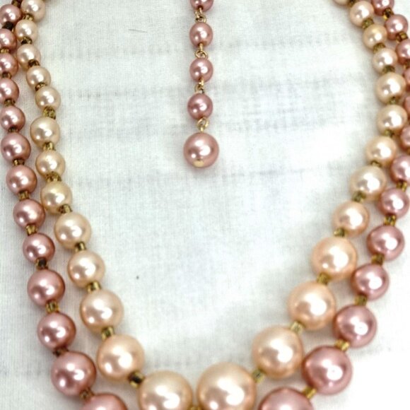 VINTAGE ~ PINK BLUSH PEARL ~ 2 STRAND FASHION NECKLACE - JAPAN 1930-40s - Picture 2 of 6